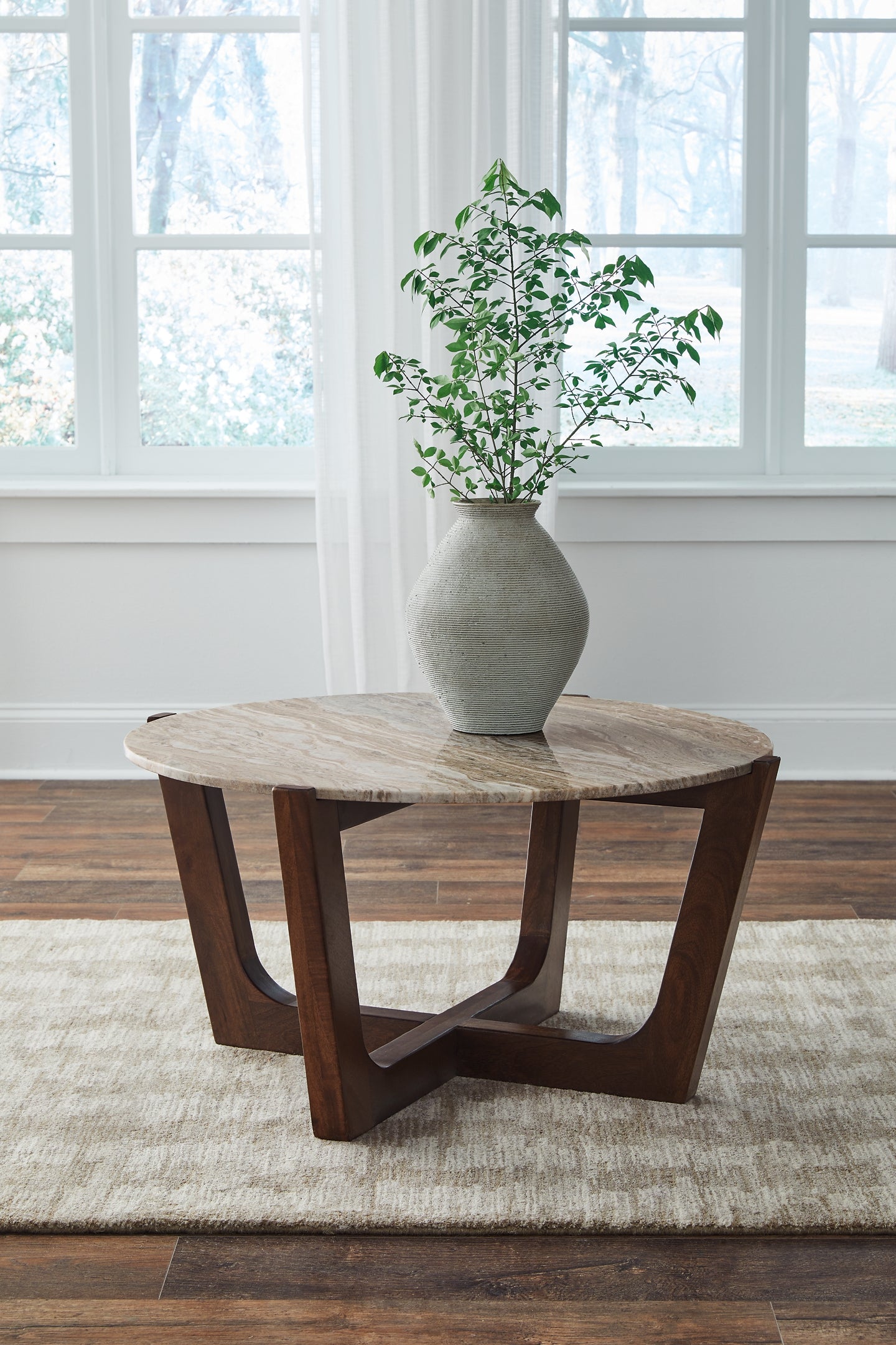 Tanidore Round Cocktail Table