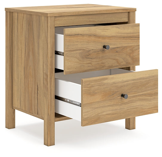 Bermacy Queen Platform Panel Bed with Dresser, Chest and Nightstand